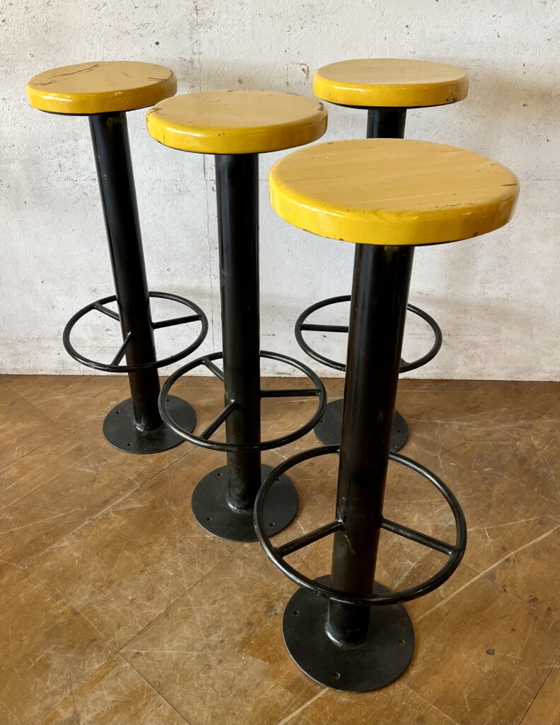 Set of 4 bar industrial bar stools