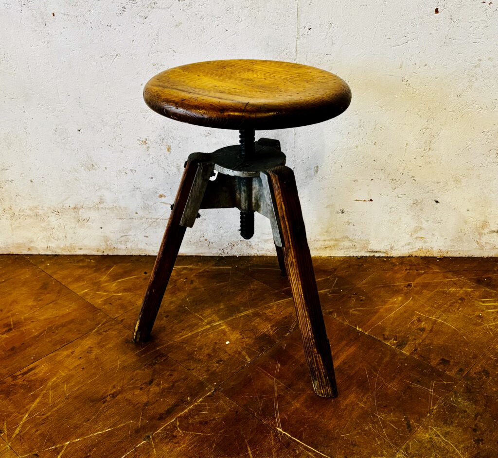 Solid Adjustable Industrial/workshop wood & aluminium Stool
